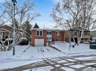 222 Currey Cres, Newmarket, ON L3Y 5M9