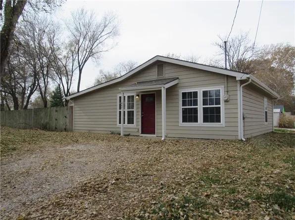 447 Lincoln St, Lawrence, KS 66044