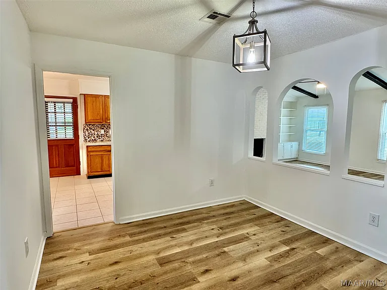 2311 Cottingham Dr — Photo 20