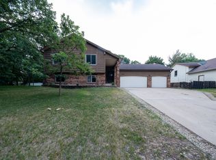 2048 128th Ln NW, Coon Rapids, MN 55448