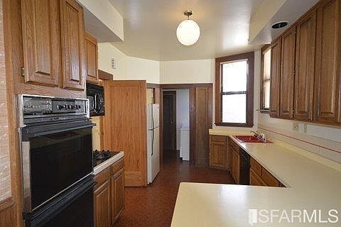 5th image of 315 Kensington Way