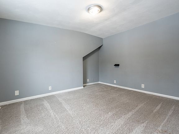 3rd image of 1236 Park Rd