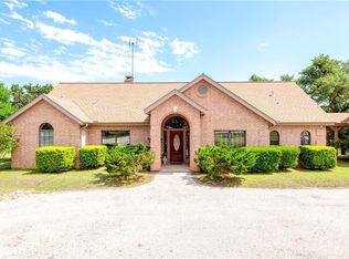340 Country Ln, Blanco, TX 78606