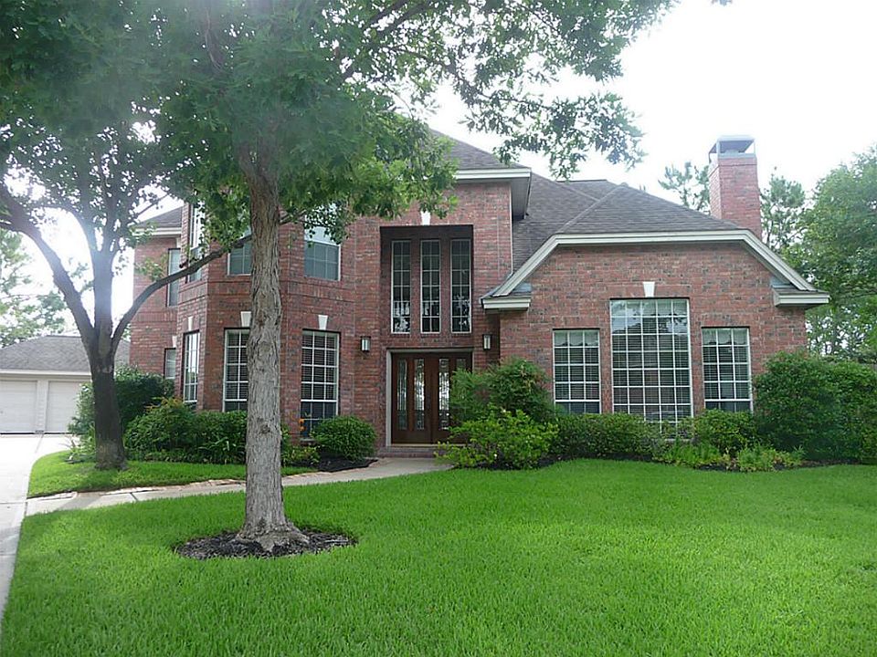 Front of this amazing home located in Green Trails Subdivision on quite Cul-de-Sac Stree