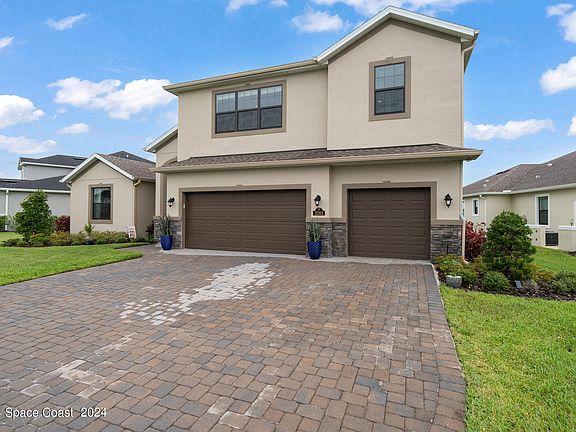 3rd image of 3203 Alandi Dr
