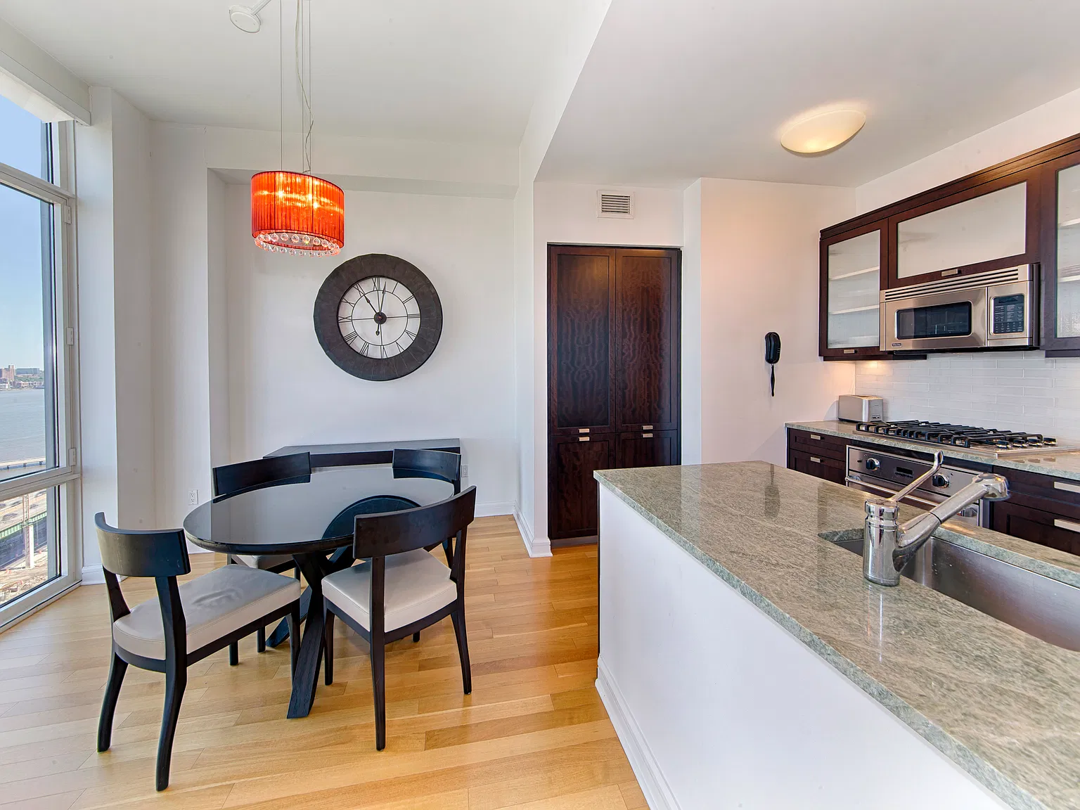 80 Riverside Boulevard — Photo 2