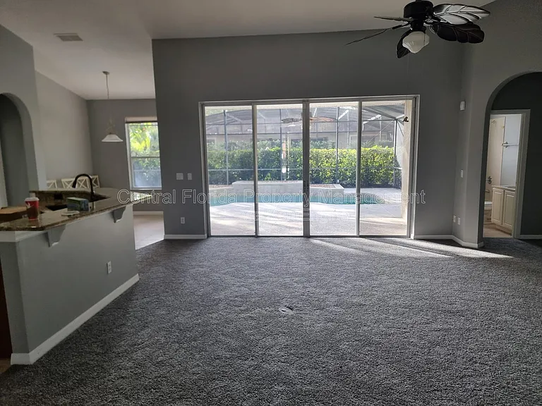 909 Arbormoor Pl — Photo 10