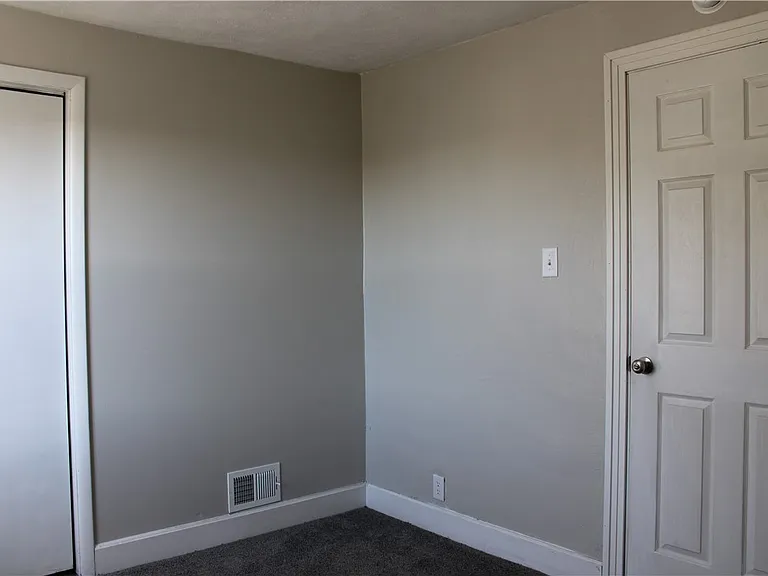 2821 Bertha St — Photo 10