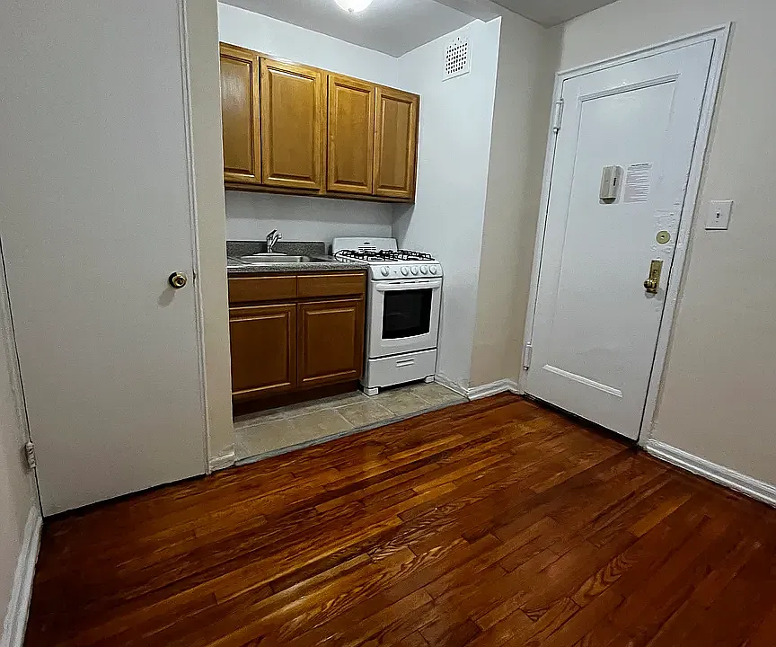 14018 Burden Cres #2