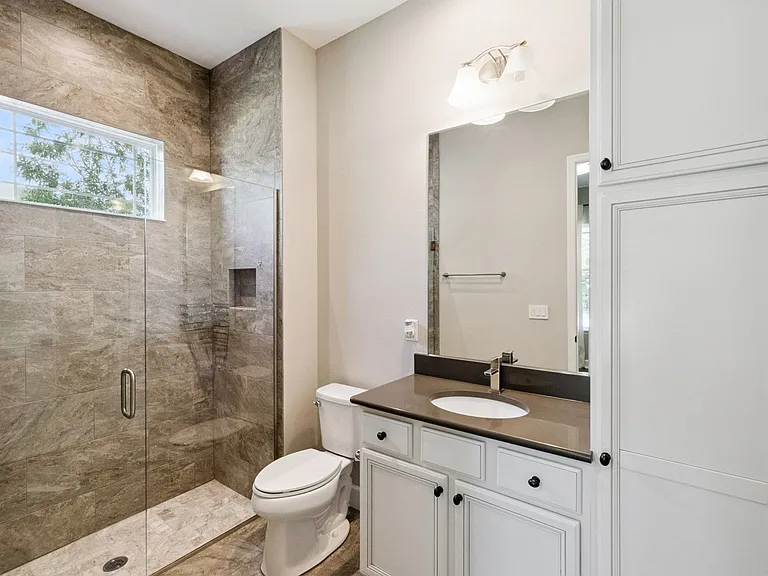 13273 Granger Ave — Photo 15