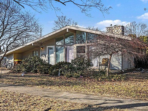 2nd image of 515 Thomas St