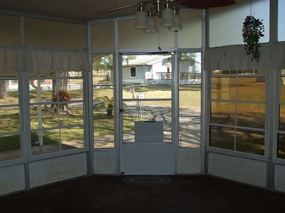 5th image of 10055 Collingwood Ave