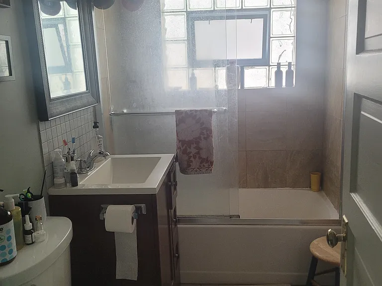 4717 N Artesian Ave #1 — Photo 12