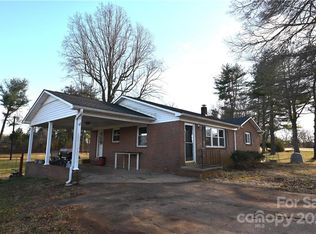 2398 Providence Mill Rd, Newton, NC 28658