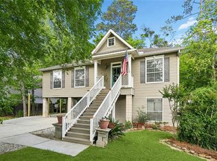 717 Woodridge Blvd, Mandeville, LA 70471