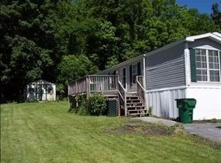10 Walnut Park Ln, Milton, NY
