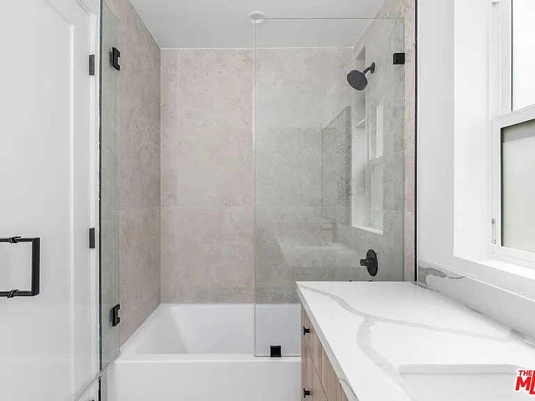 4301 N Tujunga Ave — Photo 8