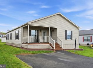 47 Makenna Ave, New Holland, PA 17557