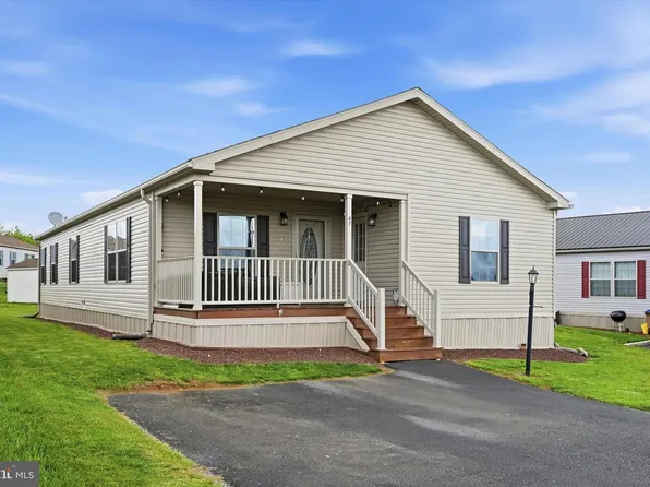 47 Makenna Ave, New Holland, PA 17557