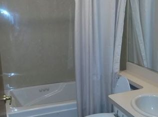 580 Illinois Blvd, Hoffman Estates, IL