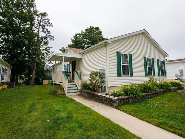 9 Rosewood Ln, Mays Landing, NJ 08330