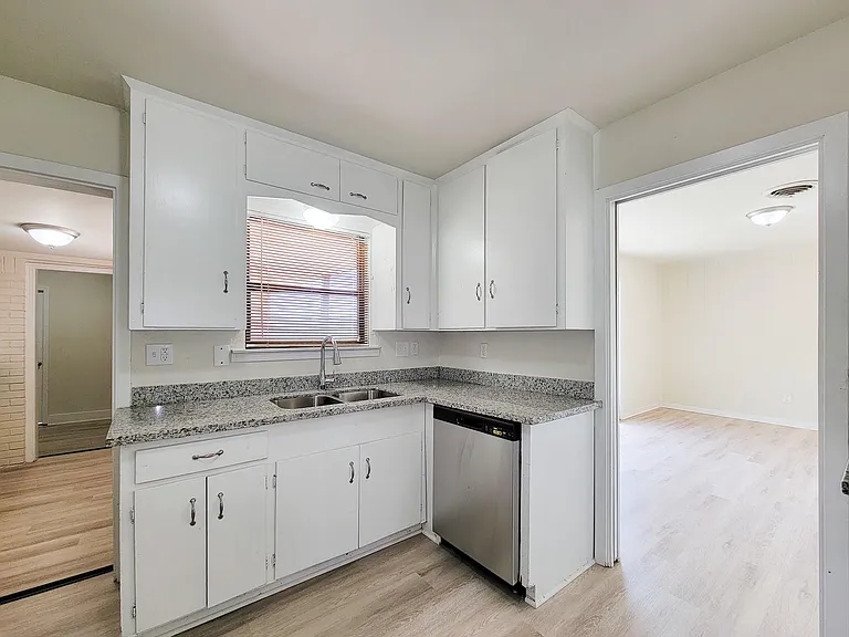 133 S Yaupon St — Photo 3