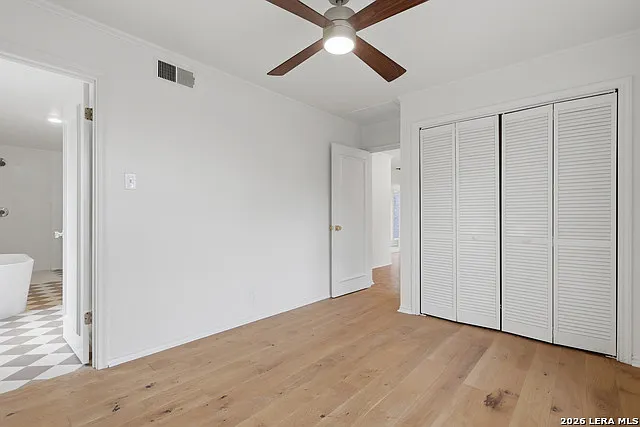 484 E Olmos Dr — Photo 17