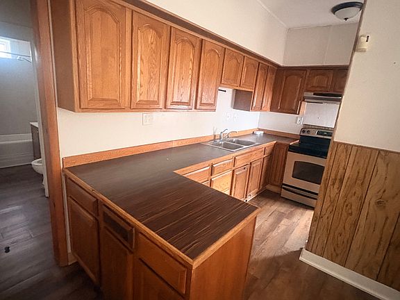 3rd image of 107 Thorndale Ter Unit 1