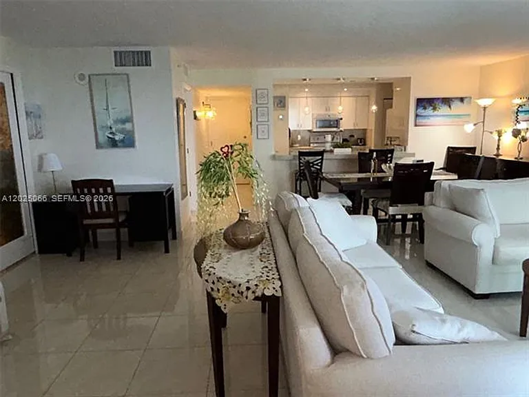 6917 Collins Ave #807 — Photo 20