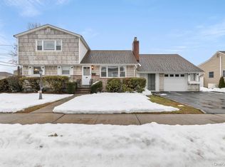 181 Sycamore Avenue, Bethpage, NY 11714