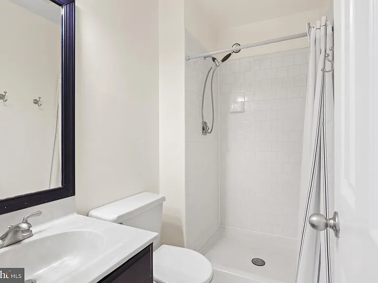 3146 Valentino Ct — Photo 10