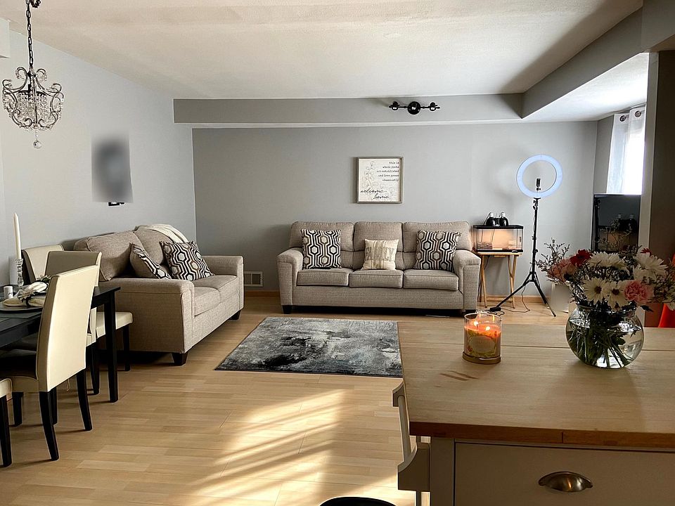 1st image of 279 Grantwood Ave