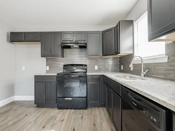 1210 Booker St, Commerce, TX 75428