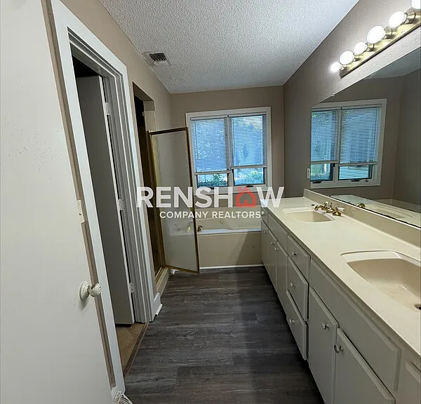 35 Maywood Dr — Photo 16