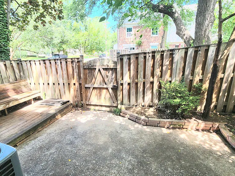 10823 Bucknell Dr #30 — Photo 31