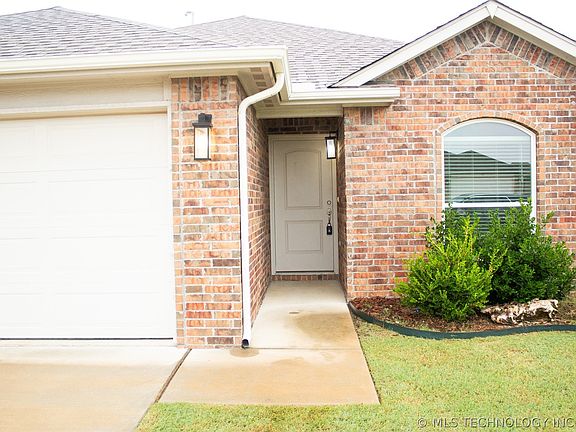 2nd image of 316 S 48th Ct