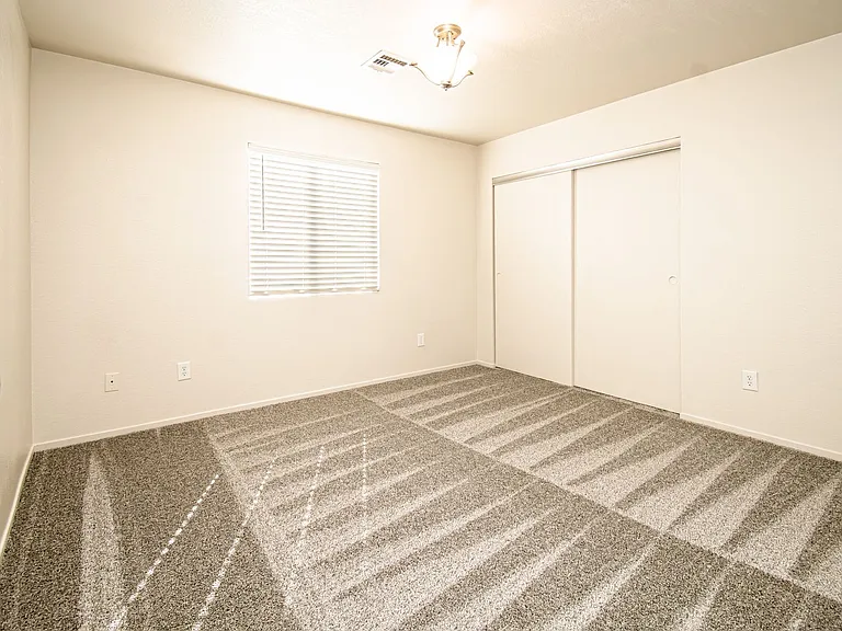Georgia Avenue Apts — Photo 8