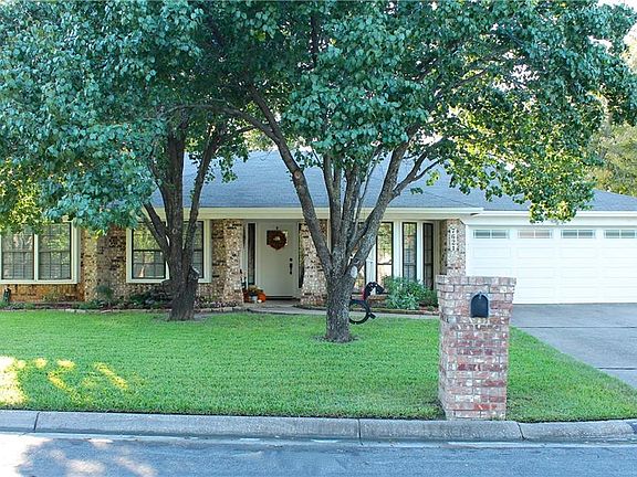 2nd image of 7621 Perkins Dr