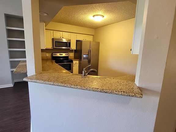 Kitchen bar