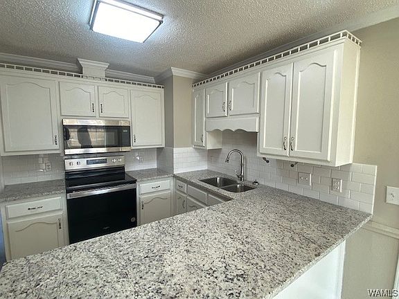 5th image of 11405 Saint James Ct
