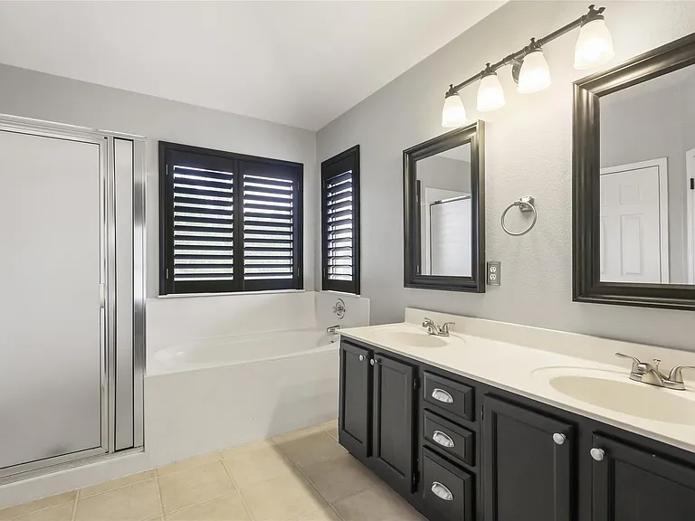 2604 Stenson Dr — Photo 24