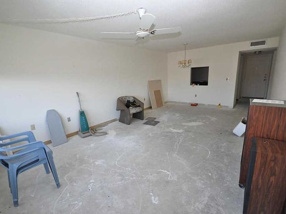 5th image of 1516 S Lakeside Dr APT 408