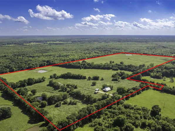 588 County Road 2035, Klondike, TX 75448