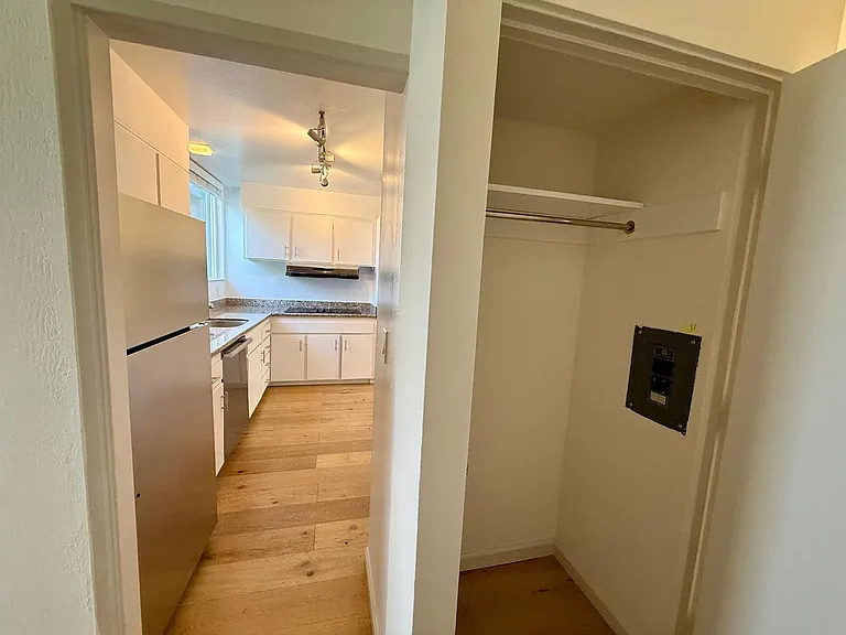 30 Andrew Dr #121 — Photo 7