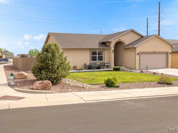 2212 Crestwood Ln, Pueblo, CO 81008