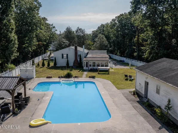 109 Cates Road, Egg Harbor Twp, NJ 08234