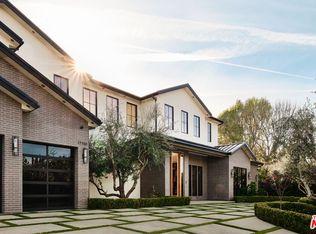 17150 Otsego St, Encino, CA 91316