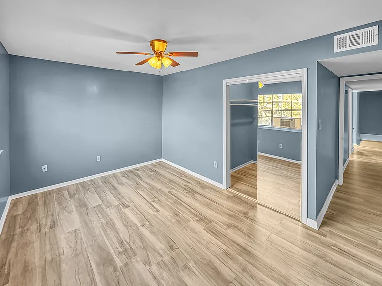 2421 Caswell Ln — Photo 6