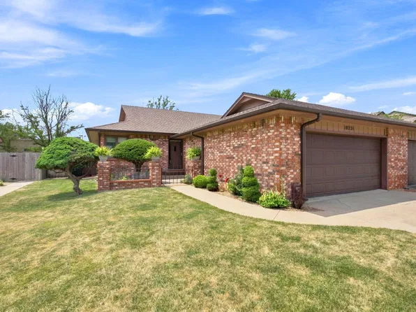 10231 W Alamo St, Wichita, KS 67212