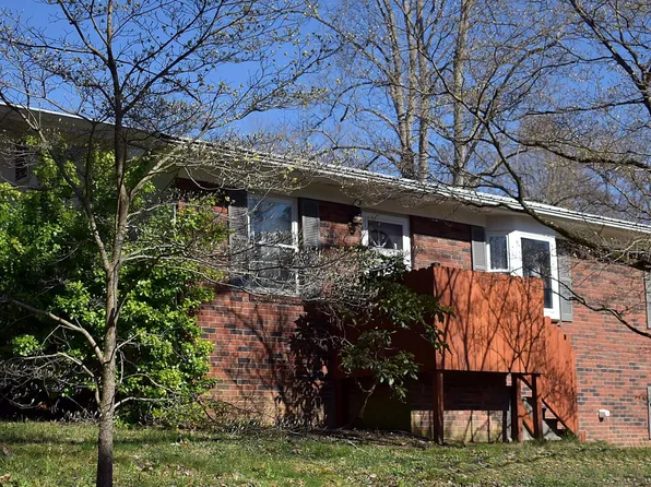 105 Nelson St, Harrogate, TN 37752